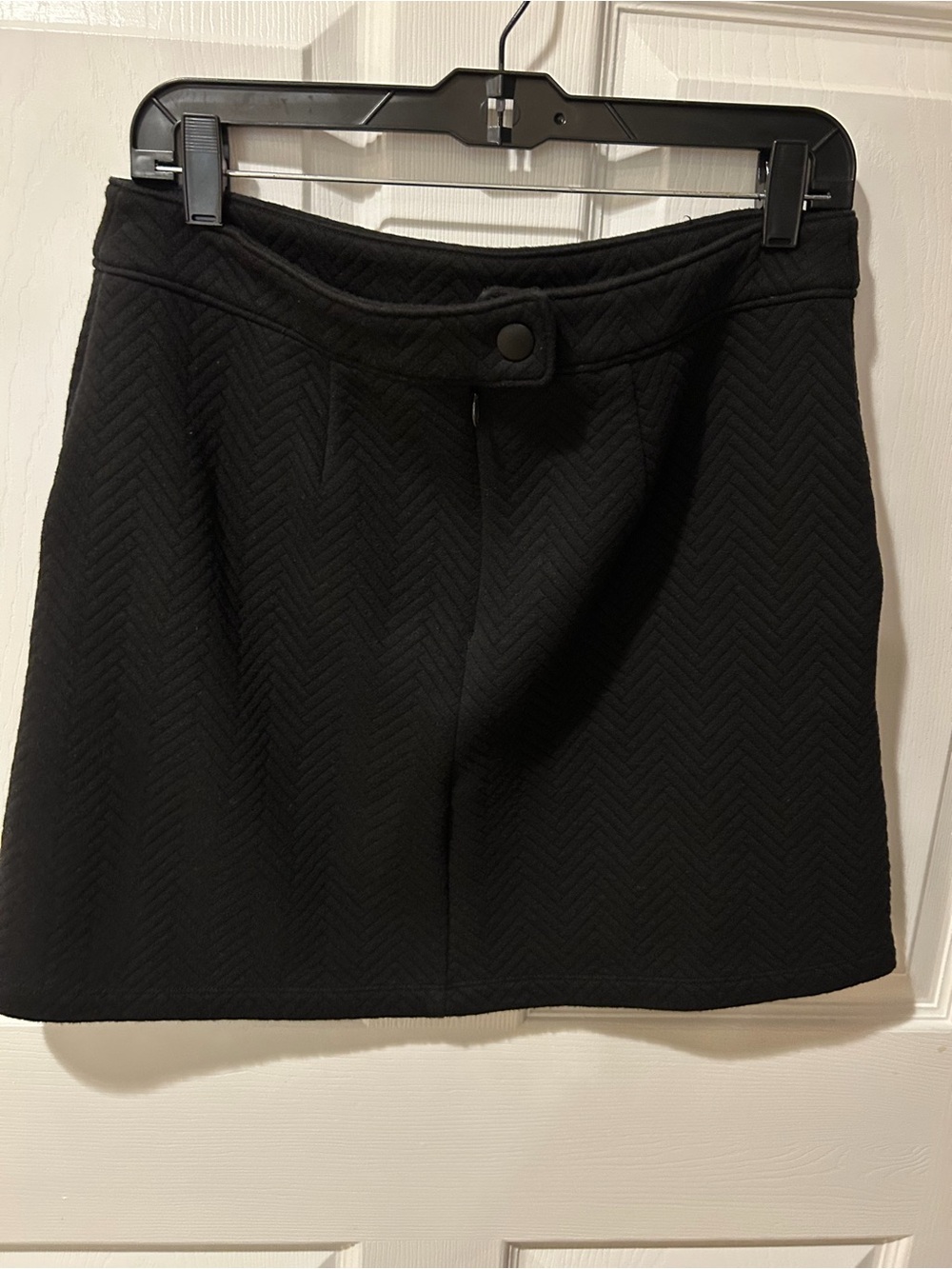 LOFT Black Skirt Size 6